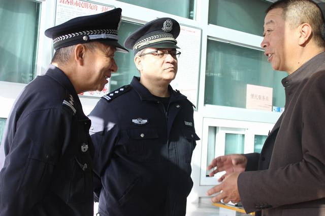 安检乌鲁木齐站观摩，学习