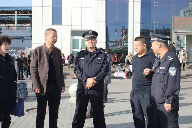 安检乌鲁木齐站观摩，学习
